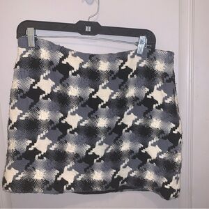 J. Crew Women’s Black and White 100%Wool Skirt Size 10